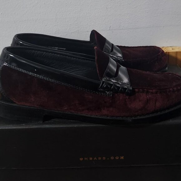 Weejun Burgundy Size 8.5 Suede